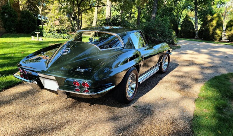 
								1967 Chevrolet C2 Corvette V8 full									