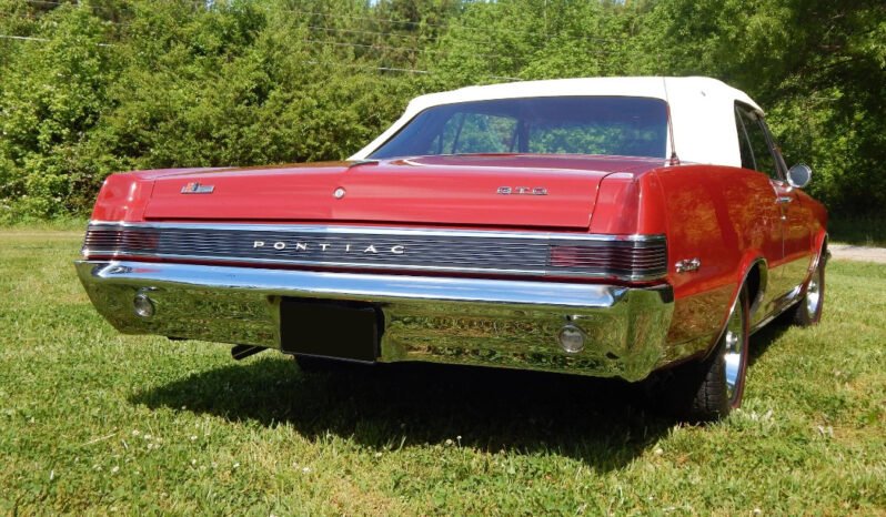 
								1965 Pontiac GTO Convertible 4-Speed full									