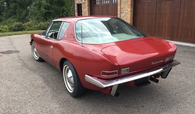 
								1963 Studebaker Avanti Red full									