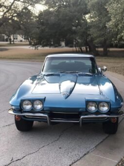 1965 Chevrolet Corvette C2 V8