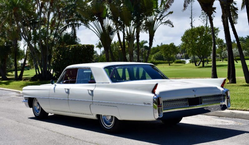 
								1963 Cadillac DeVille Sedan V8 full									