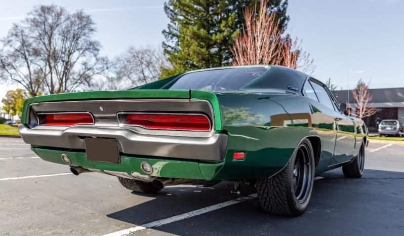 
								1969 Dodge Charger V8 full									