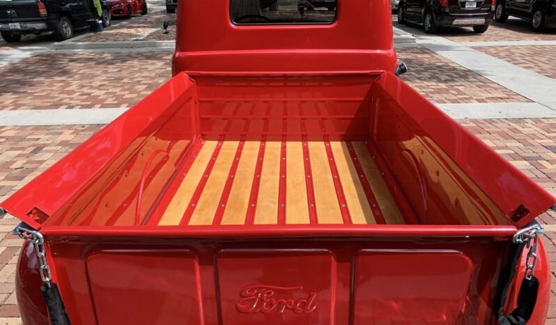 
								1949 Ford F-1 Pickup Truck V8 full									