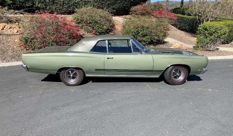 
								1968 Plymouth GTX Convertible full									