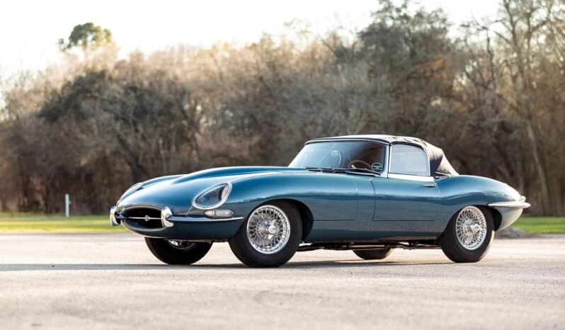 
								1961 Jaguar XKE full									