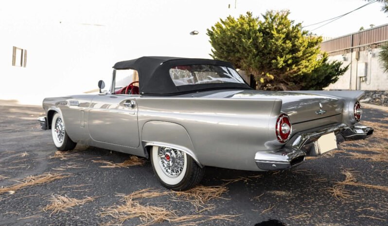 
								1957 Ford Thunderbird Gray full									