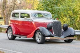 1934 Ford Tudor Deluxe V8