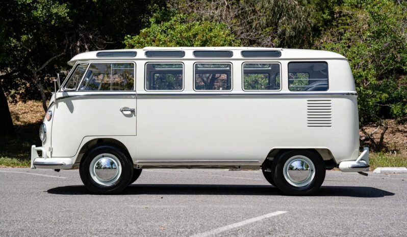 
								1966 Volkswagen Type 2 Deluxe 21-window full									
