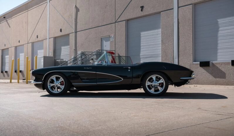
								1961 Chevrolet Corvette Black full									