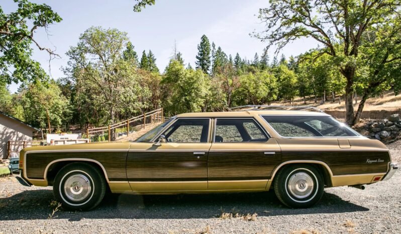 
								1972 Chevrolet Kingswood Estate full									