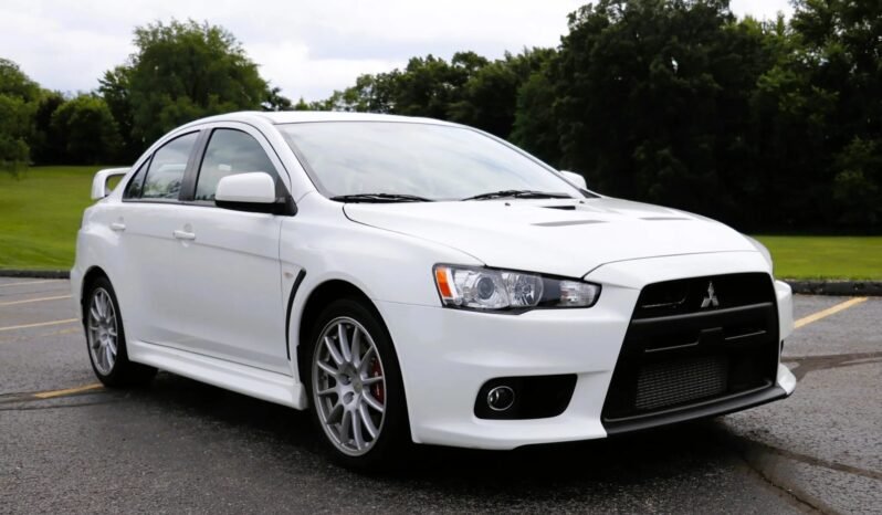 
								2010 Mitsubishi Lancer Evolution X GSR full									