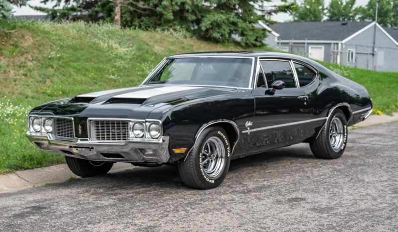 
								1970 Oldsmobile Cutlass S full									