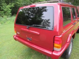 
										1999 Jeep Cherokee XJ Limited 4X4 full									