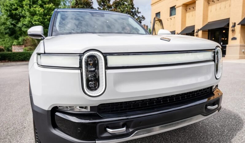 
								2023 Rivian R1S Quad-Motor full									