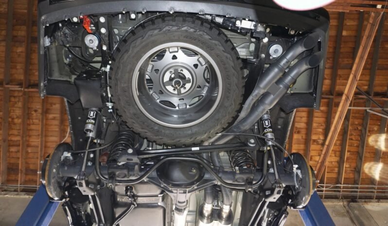 
								2015 Cadillac Escalade Platinum full									