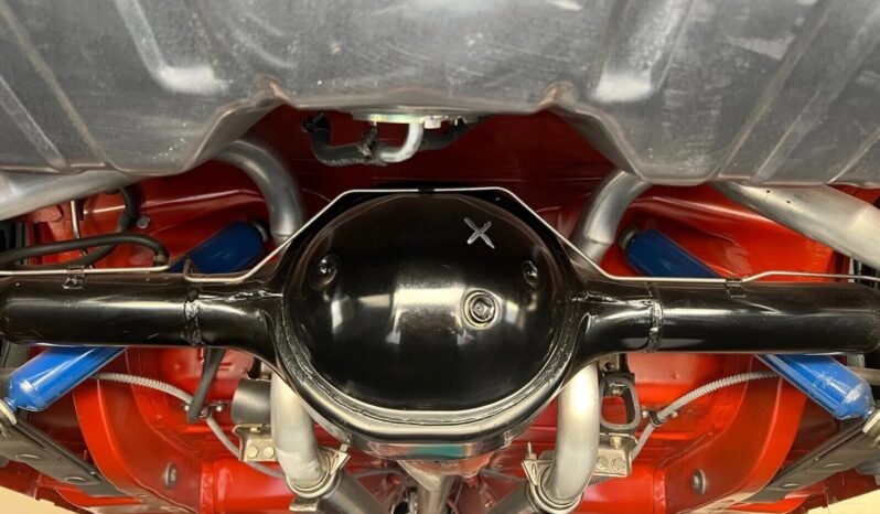 
								1965 Ford Mustang GT White full									