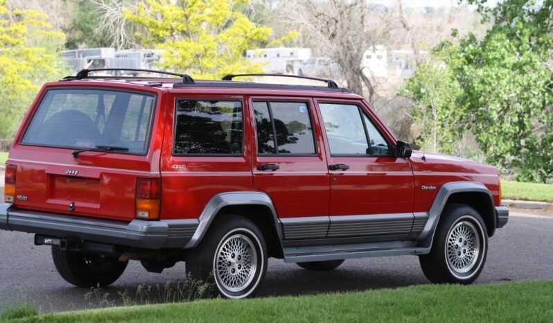 
								1996 Jeep Cherokee 4X4 full									