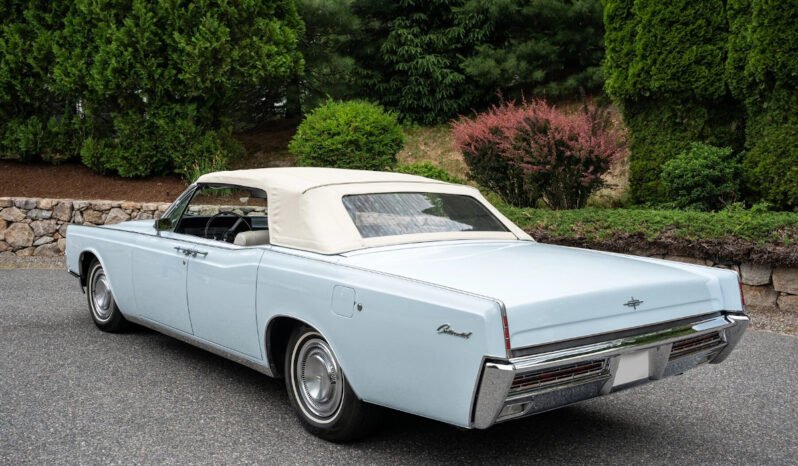 
								1967 Lincoln Continental V8 full									