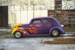 1937 Ford Tudor Sedan Street Rod V8
