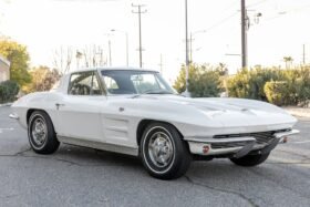 1963 Chevrolet Corvette Split-Window White