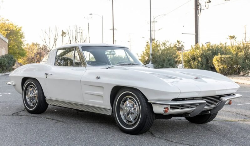 
								1963 Chevrolet Corvette Split-Window White full									