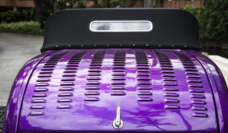 
								1932 Ford Deuce Roadster V8 full									