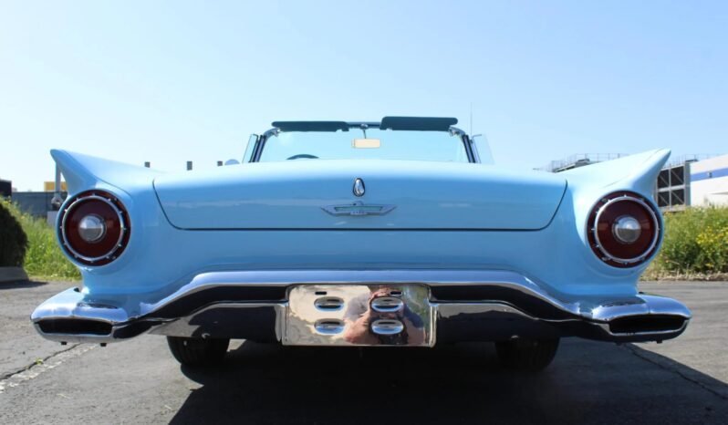 
								1957 Ford Thunderbird Blue full									