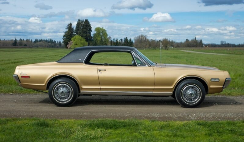 
								1968 Mercury Cougar XR7 V8 full									