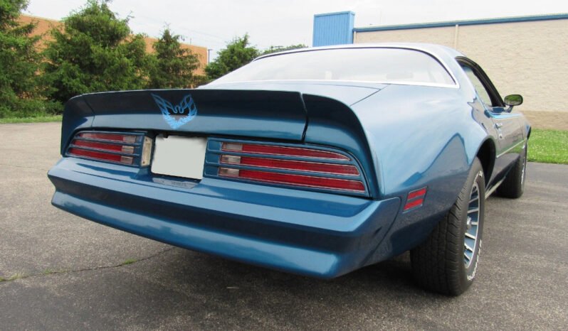 
								1976 Pontiac Firebird Formula V8 full									
