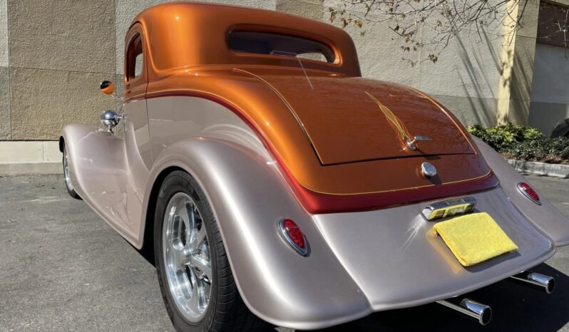 
								1934 Ford Classic 3-Window Coupe full									