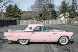 1957 Ford Thunderbird V8