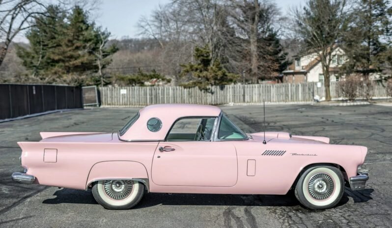 
								1957 Ford Thunderbird V8 full									