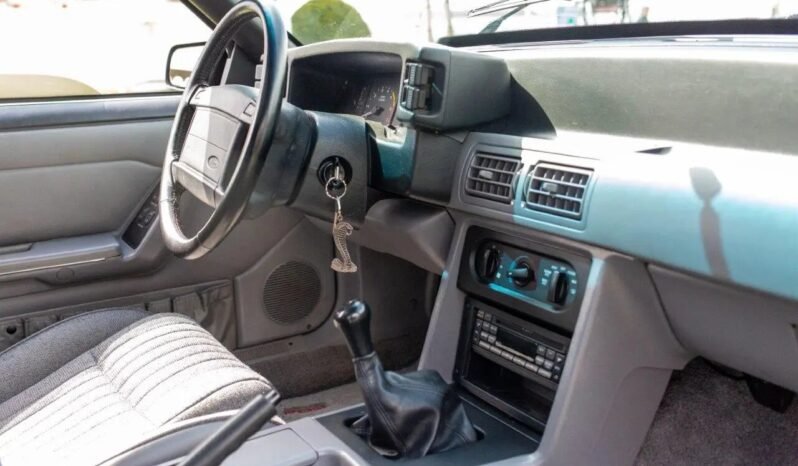 
								1993 Ford Mustang Cobra SVT full									