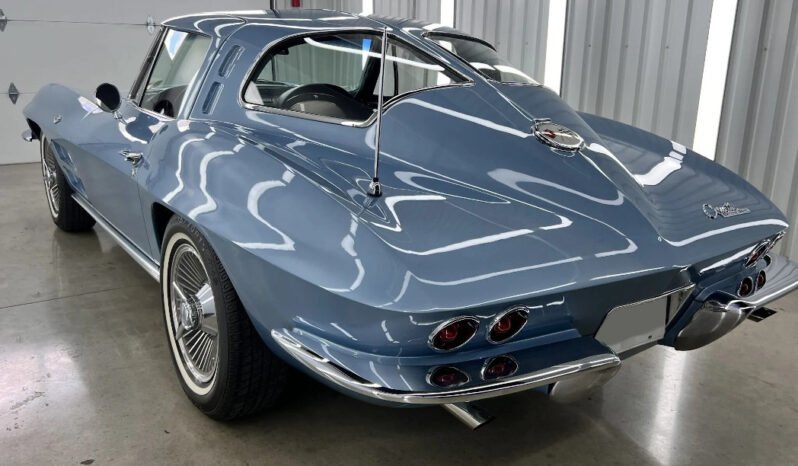 
								1963 Chevrolet Corvette Split-Window Silver Blue full									