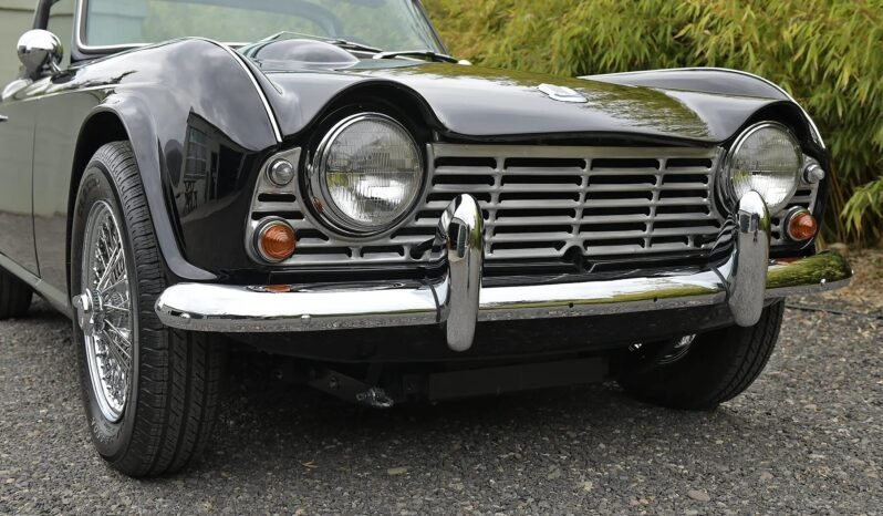 
								1964 Triumph TR4 Black full									