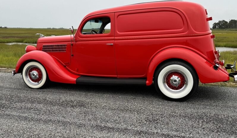 
								1935 Ford Sedan Delivery V8 full									