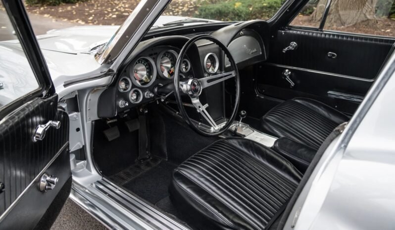 
								1963 Chevrolet Corvette Split-Window 4-Speed V8 full									