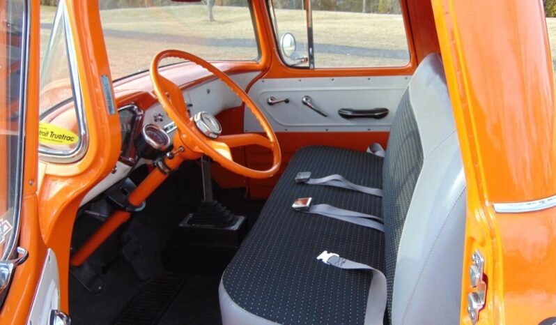 
								1957 Chevrolet 3100 Pickup 302 V8 full									