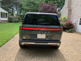 2023 Rivian R1S Launch Edition Green
