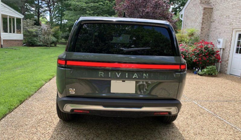 
								2023 Rivian R1S Launch Edition Green full									