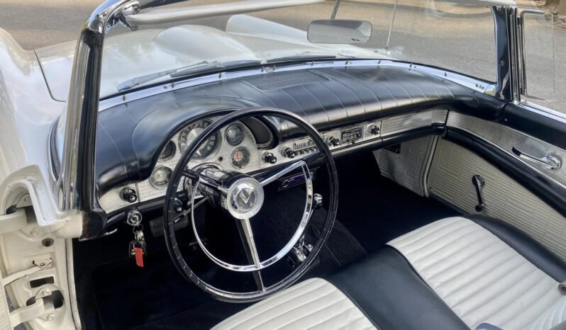 
								1957 Ford Thunderbird V8 White full									
