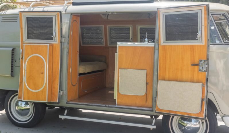 
								1965 Volkswagen Type 2 Camper Bus full									