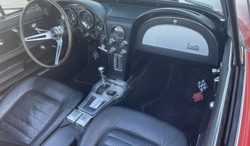 
								1966 Chevrolet Corvette 4-Speed V8 full									