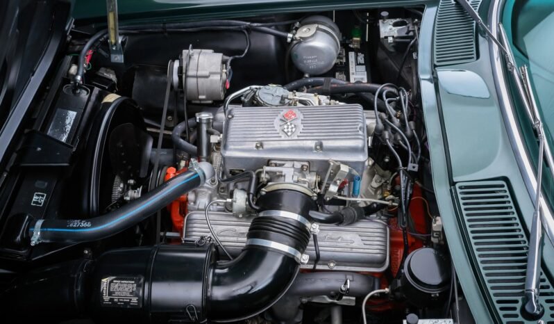 
								1965 Chevrolet Corvette Fuel-Injected V8 full									