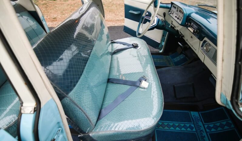 
								1958 Studebaker President Sedan full									