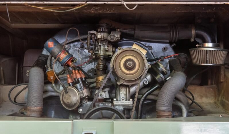 
								1965 Volkswagen Type 2 Camper Bus full									