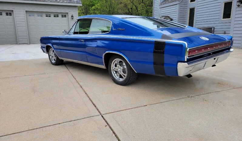 
								1966 Dodge Charger V8 Blue full									