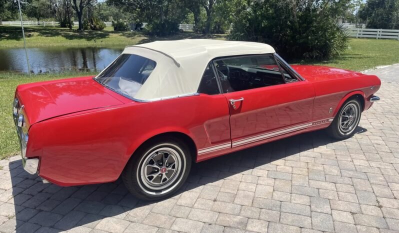 
								1965 Ford Mustang Red full									