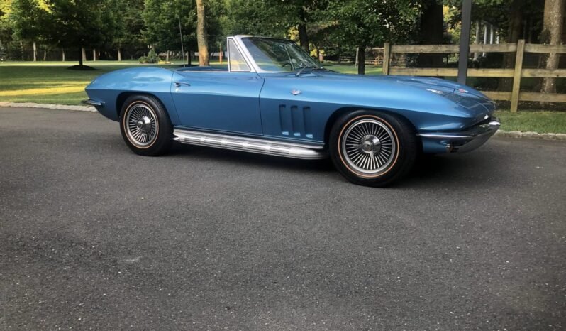 
								1965 Chevrolet Corvette Numbers-Matching 327 V8 full									