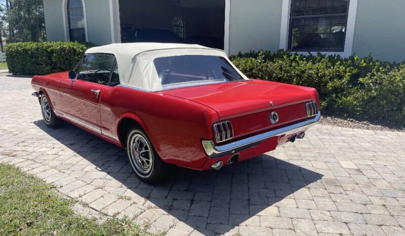 
								1965 Ford Mustang Red full									